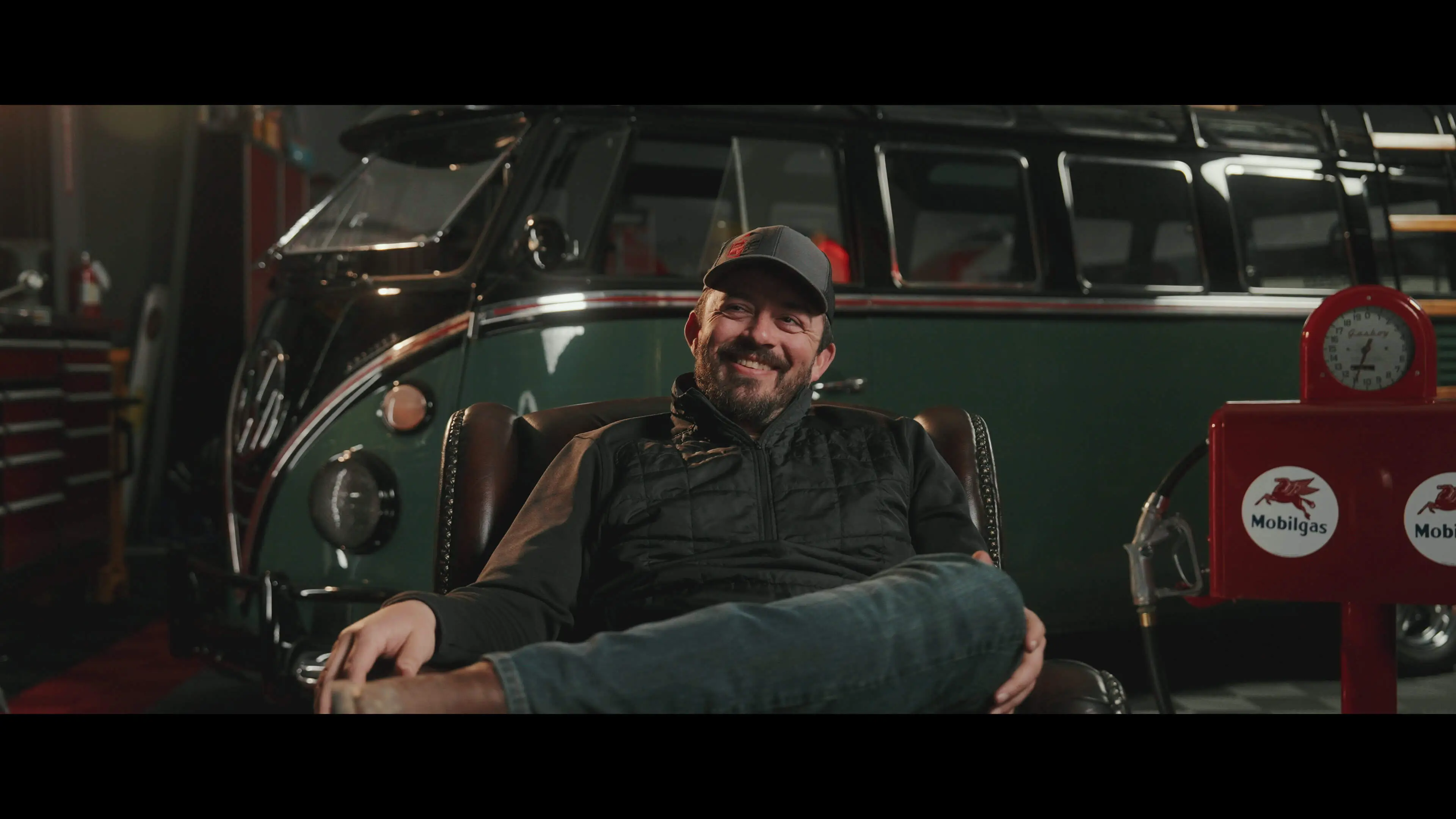 On-camera interview video production for business by Minic Media Pacific Northwest