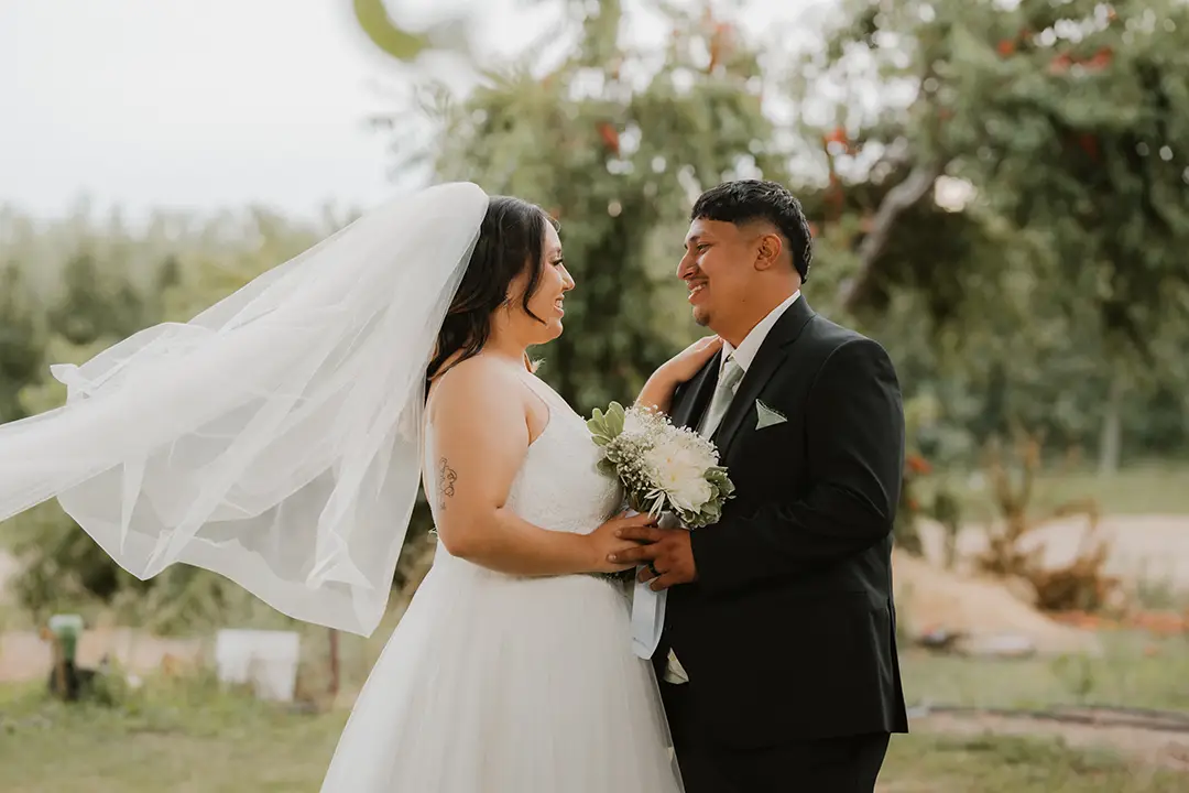 Backyard wedding couple in Washington