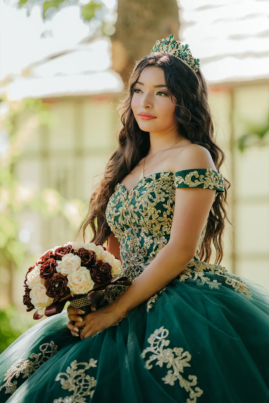 Quinceañera photography with green dress